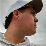 Profesor de gastronomia, imparte clases presenciales a personas de cualquier edad